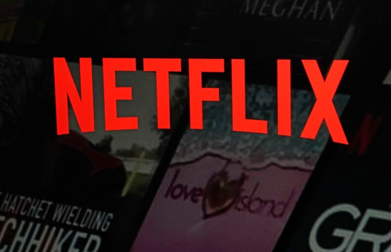 Country Music Legend's Surgery Forces Him to Cancel Netflix Series