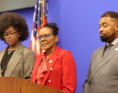 Democrats Propose $15 Minimum Wage, Republicans Voice Business Concerns