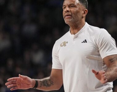 Georgia Tech Upsets Notre Dame with Help from Duncan Powell and Javian McCollum
