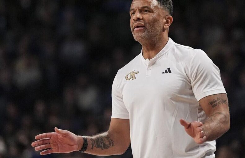 Georgia Tech Upsets Notre Dame with Help from Duncan Powell and Javian McCollum