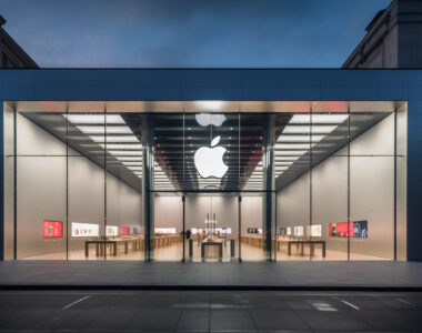 Is Apple Stock the Best for Beginners With Little Money?