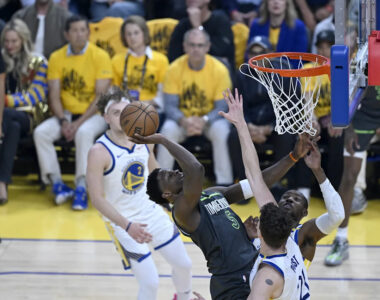 NBA Playoffs Timberwolves Surge Past Warriors Late to Take 2-1 Series Lead After Draymond Green Fouls Out