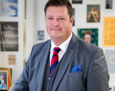 Children Receiving Life Lessons from Influencers and AI Says Ofsted Boss