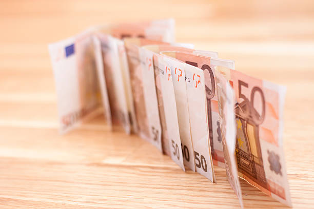 Euro Gains Ground Amid Revised US GDP and Upcoming German CPI