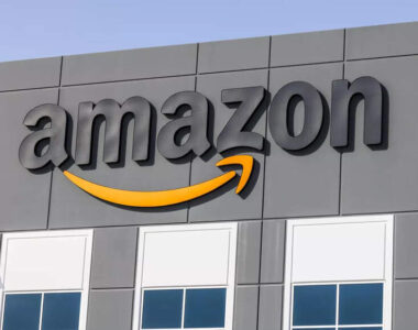 Amazon Employees Must Follow New Office Phone Use Rule