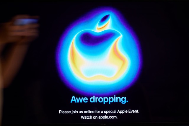 Apple Brings Vapor Chamber Cooling to iPhone 17 Pro Amidst Shift to AI Servers