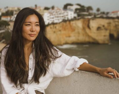 Woman Quits 9-to-5 for Slow Minimalist Life as a YouTuber