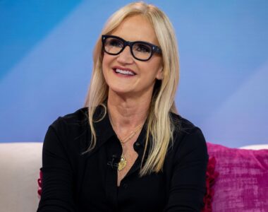 Mel Robbins 6 Life Changing Lessons