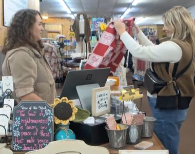 Walker Promotes Local Holiday Shopping with Gift Card Raffle