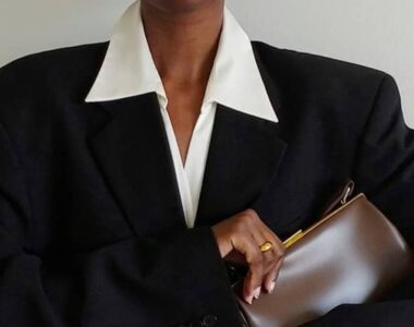 17 Piece Minimalist Capsule Wardrobe Essentials