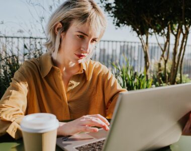 6 AI Tools Freelancers Can Use to Save Money and Time