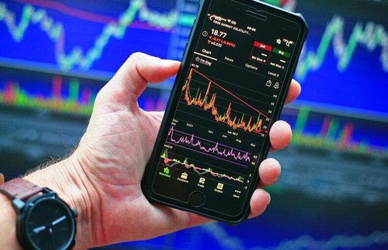 Eternal, IndiGo, ICICI Bank, ONGC, Lenskart, Ola, Whirlpool, MTAR Tech Stocks in News Today