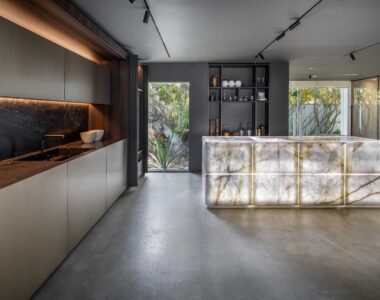 Minotticucine Arrives in Dubai with a New Minimalist Landmark