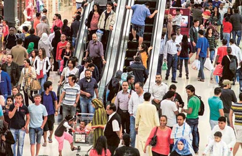 UAE Shoppers Embrace Discounts AI Price Comparisons
